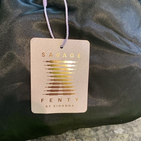 RIHANNA Savage Fenty Luxe Velvet, Navy Blue Slipper Size Large 11-12 Men’s - Picture 4 of 7